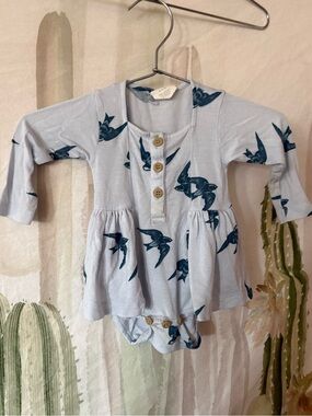 The Woods by Kate Quinn Sparrow Onesie 🌵6-12 months